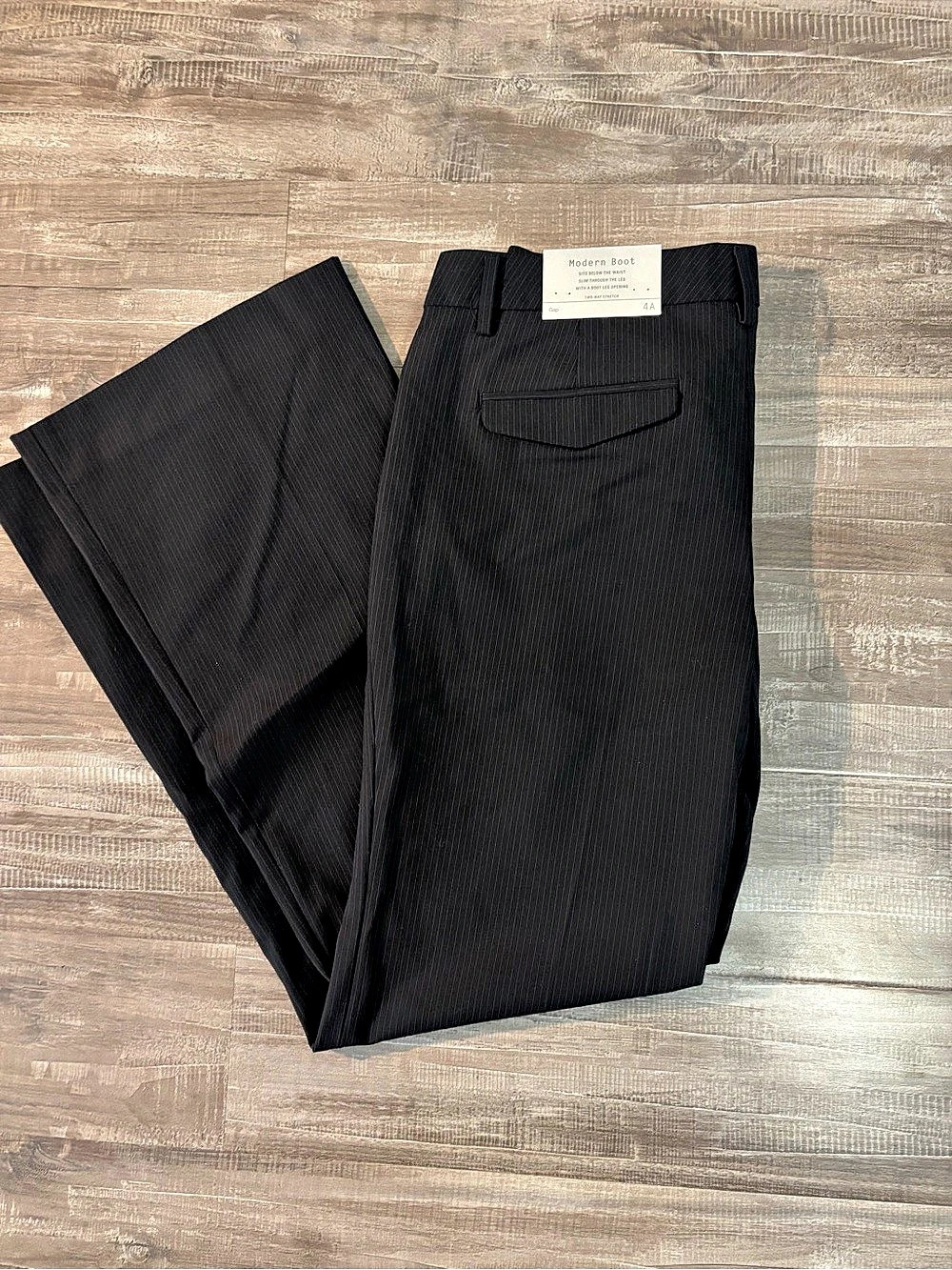 Women’s Gap Modern Boot Pinstriped Bootcut Pants Black Size 4A Like New